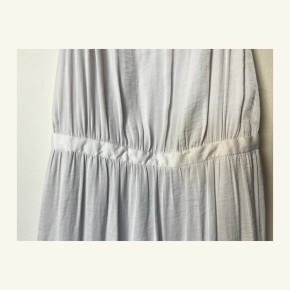 β¨ Urban Outfitters x Kimchi Blue Flowy Silvery-White Satin Midi Dress β Size 4 - Picture 7 of 12